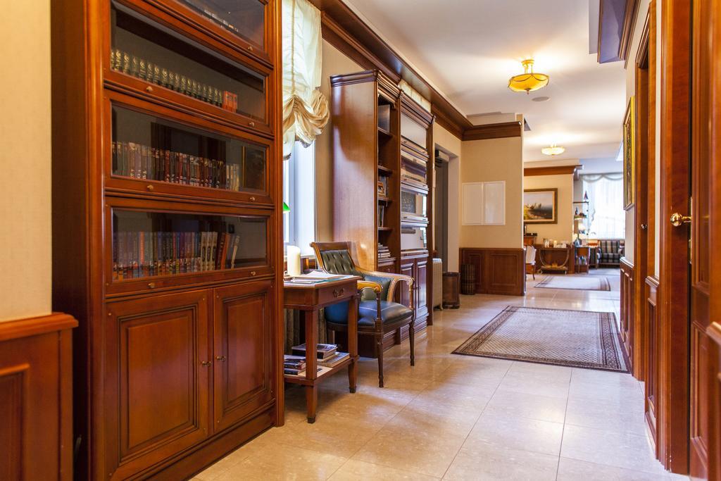 Tb Palace Hotel & Spa ยูร์มาลา ภายนอก รูปภาพ
